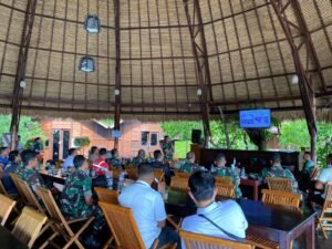 Dandim 1805/Raja Ampat Paparkan Hasil Capaian Pelaksanaan Program TMMD Ke-122 Kepada Kasdam XVIII/Kasuari