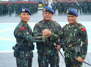 Komjen Pol. Imam Widodo Lantik Brigjen Pol. Almas Widodo Kolopaking Jadi Komandan Pasukan Brimob III
