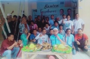 Menang Hitung Cepat, Tim 08 Prabowo Potong 57 Ekor Ayam Putih Syukuran Kemenangan Andra Soni – Dimyati di Banten