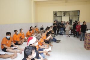 Puluhan Tahanan Polrestabes Surabaya Rayakan Lahiran Yesus Kristus