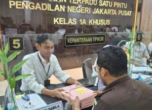 Jaksa Limpahkan Berkas Perkara 3 Hakim Suap dan Gratifikasi Kasus Ronald Tannur ke PN Tipikor Jakarta Pusat untuk Disidangkan