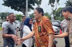 Humas PN Jaktim Tanggapi Pendemo dengan Pendekatan Humanis, Aksi Berakhir Damai