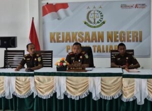 Kejari Pulau Taliabu Tetapkan dan Tahan 3 Tersangka Kasus Korupsi Pembangunan MCK Individual