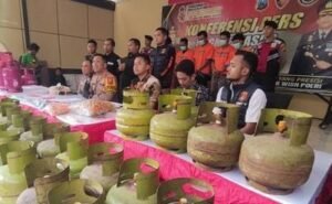 Polresta Sidoarjo Amankan Para Pelaku Pengoplosan LPG, Kasus Tak Dikembangkan?