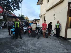 Polisi Bubarkan Balap Liar Jelang Buka Puasa di Kawasan Suramadu, 14 Motor Diamankan