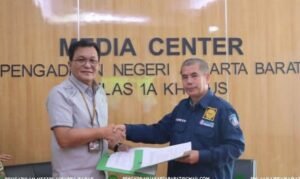 Ketua PN Jakbar MoU dengan PERADI untuk Pendampingan Hukum bagi Masyarakat Tidak Mampu