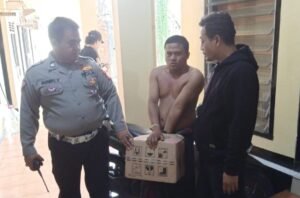 Kepergok Curi 2 Dus Minyak di Toko Hoki Granting, Hosen Babak Belur Dihajar Massa