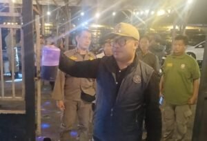 Bulan Ramadhan, Petugas Gabungan Temukan Puluhan Miras di Cafe Pesisir Kenjeran