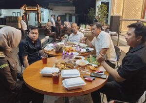 Mempererat Tali Silaturahmi antar Pegawai, Kejari Jakarta Barat Gelar Buka Puasa Bersama