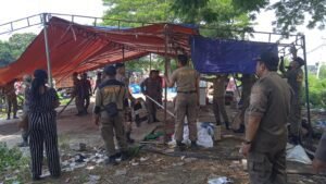 Satpol PP Bongkar 129 Lapak PKL Kawasan Jembatan Suramadu