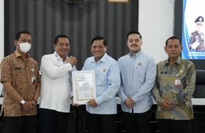 Kejari Karawang Berhasil Pulihkan Keuangan Negara Rp80,3 Miliar, 7 Jaksa Raih Penghargaan