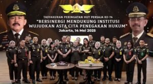Peringati HUT PERSAJA Ke-74, Kejari Jakarta Pusat Potong Tumpeng dan Tasyakuran
