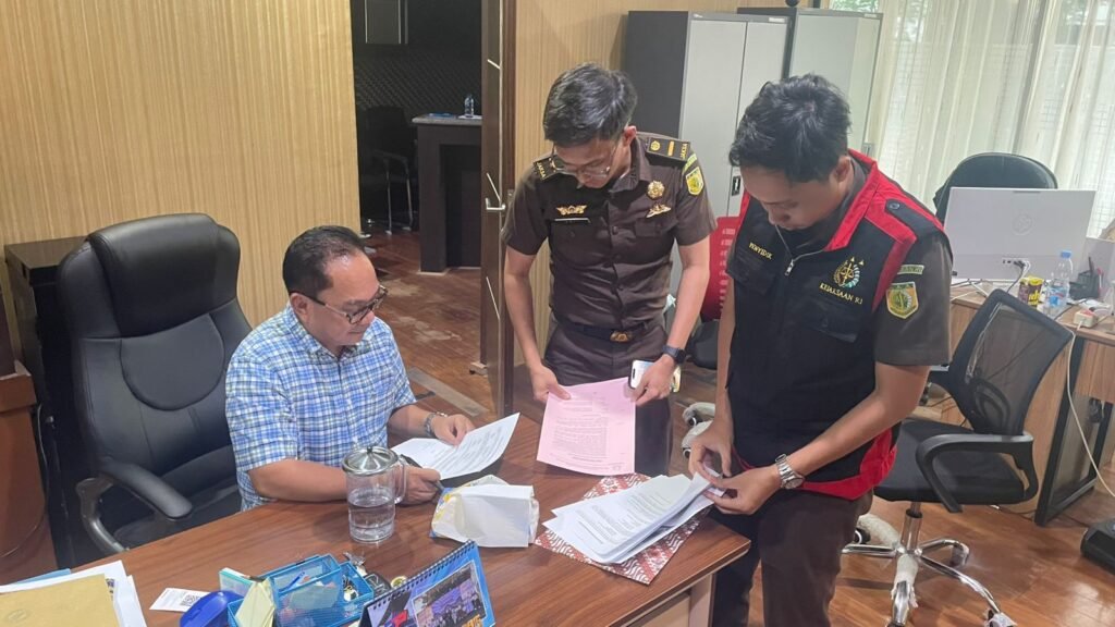 Kumpulkan Bukti, Kejati Kaltim Geledah Kantor Dispora Terkait Kasus Korupsi Dana Hibah DBON Rp100 Miliar