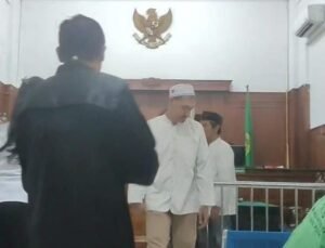 Pesta Miras Berujung Ricuh, Sylvester Stallone dan 3 Temannya Keroyok Ngobaydillah