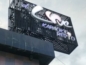 Mabuk, Seorang Pria Tempeleng LC D’Love Karaoke & Resto Hingga Memar