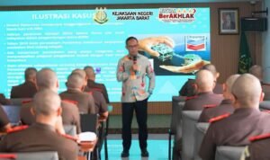 Kajari Jakarta Barat Kembali Berikan Pembekalan Analisis Kasus kepada Siswa PPPJ