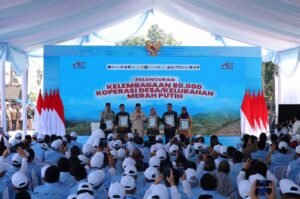 Panglima TNI Dampingi Presiden Luncurkan 80 Ribu Koperasi Desa Merah Putih