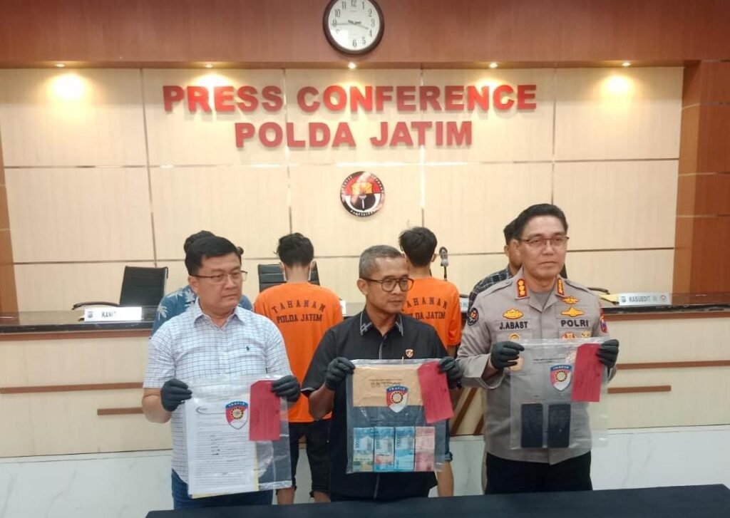 Ancam dan Peras Kadisdik Jatim, Dua Mahasiswa di Surabaya Ditangkap Polisi