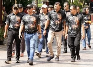 Panglima TNI Bersama Kawan Lama Berbagi di CFD dan Nobar Film “Believe”