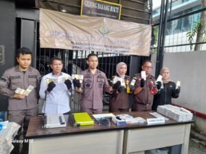 Kejari Jakarta Pusat Musnahkan Uang Palsu dan Brankas dari Dua Kasus Pidana