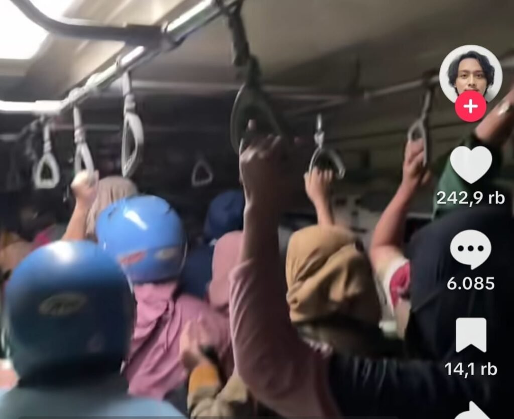 Viral, Kereta Commuter Line Jenggala Surabaya-Sidoarjo Diduga Rem Blong