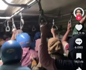 Viral, Kereta Commuter Line Jenggala Surabaya-Sidoarjo Diduga Rem Blong