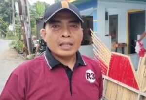 Jelang HUT RI Ke-80, Warga RT 03 Villa Melia Bikin Gapura Mirip IKN