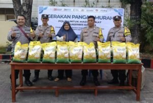 Antusias Masyarakat, 2 Ton Bahan Pangan di Mapolsek Simokerto Ludes