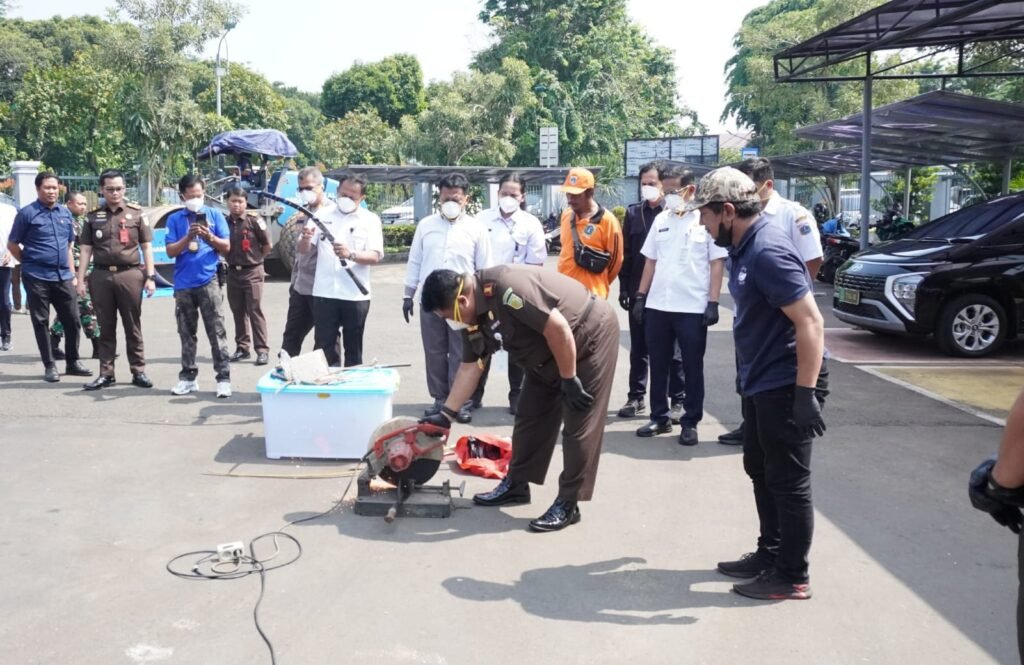 Kejari Jakarta Timur Musnahkan Ribuan Barang Bukti Narkotika dan Obat Ilegal