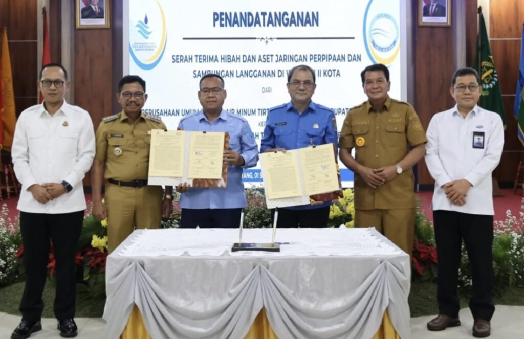 Kajati Banten Apresiasi Penandatanganan Pembaharuan Perjanjian Hibah Aset Antara Perumdam TKR dengan Perumda TB