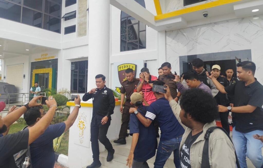 Rugikan Negara Rp 4,5 Miliar, Kejati Kepri Tahan 2 Tersangka Baru Korupsi Jasa Pemanduan dan Penundaan Kapal