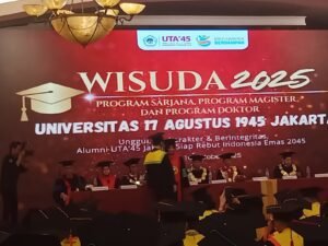 Wisudawan UTA 45 Jakarta, Rudyono Darsono Ingatkan Jangan Lupa Perjuangan Orangtua