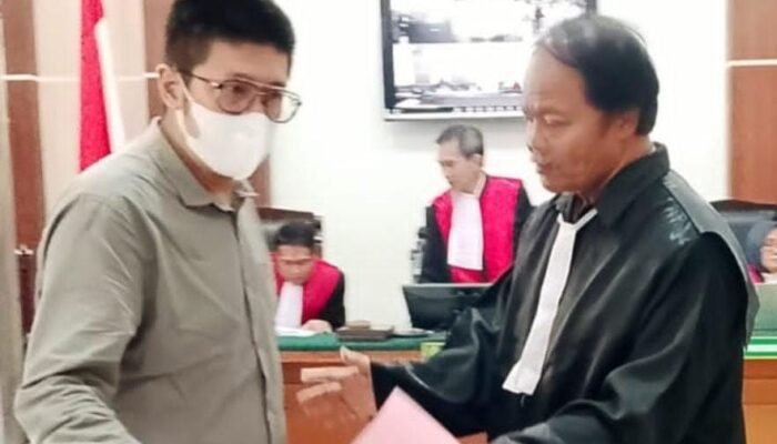 Aniaya Isteri Hingga Trauma, Alvirdo Jadi Pesakitan di PN Surabaya