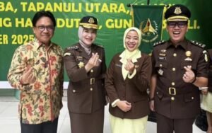 Kajatisu Harli Siregar Lantik 5 Asisten dan 15 Kajari, Herlina Setyiorini jadi Asbin