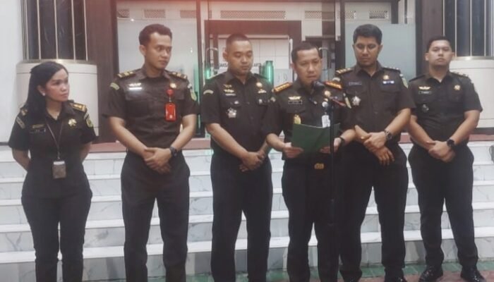 Kejari Jakpus Tahan Tiga Tersangka Korupsi KMK Berbasis SPK Fiktif di Bank Himbara