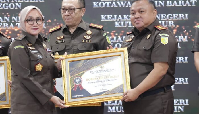 Kejari Kotawaringin Barat Berhasil Raih Predikat Zona Integritas WBK 2025
