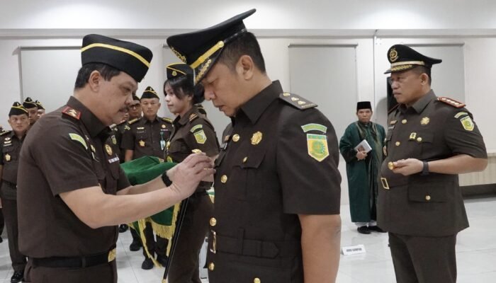 Kajati Kepri Lantik Toto Roedianto jadi Aspidum Gantikan Bayu Pramesti Dipromosi jadi Kajari Gorontalo