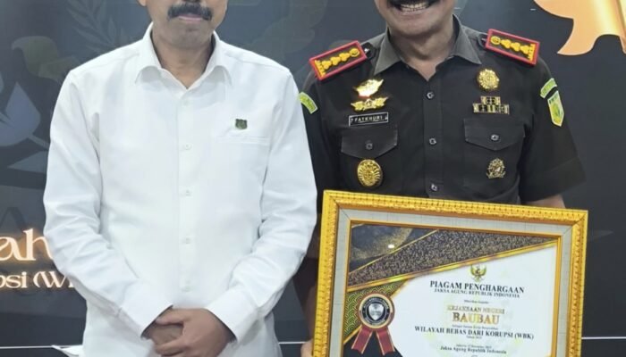 Berhasil Raih Predikat WBK 2025, Kajari Baubau Fatkhuri: Siap Melangkah Maju Raih WBBM