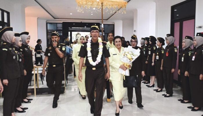 Perkuat Sarana, Kajati Jabar Resmikan Gedung IAD dan Lapangan Tenis Kejari Cianjur