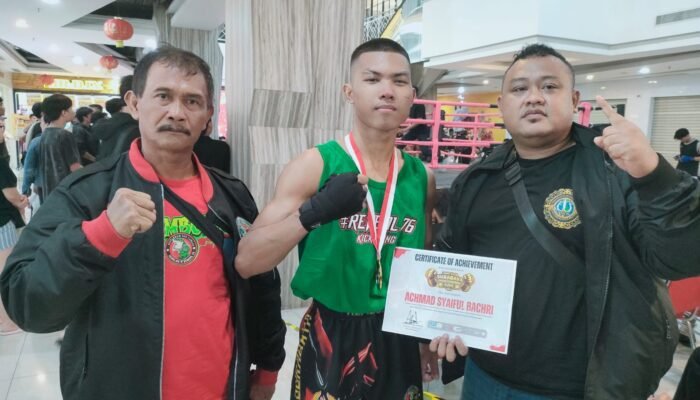 Anggota Rembol76 Sabet Medali Emas di Event Surabaya Fight Club