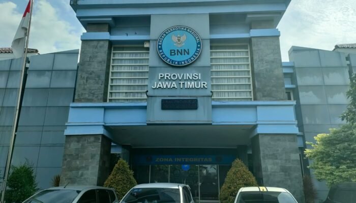 Usai Diamankan BNNP Jatim, Ivan Kuncoro dan DJ Jasmine Jalani Pemeriksaan