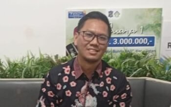 Siaga Cuaca Extrem, Camat Genteng Himbau Warga Laporkan Perantingan Pohon