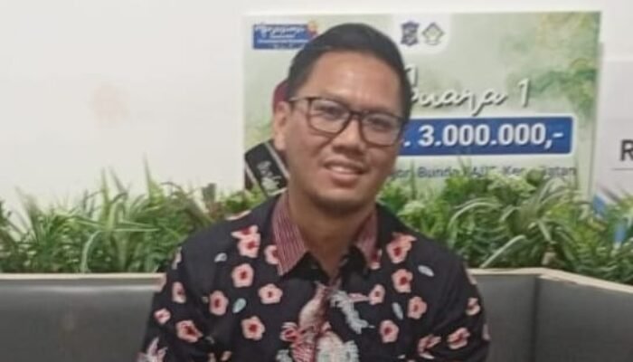 Siaga Cuaca Extrem, Camat Genteng Himbau Warga Laporkan Perantingan Pohon