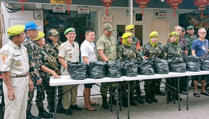 Jelang Ramadan Koramil 01/TS Kodim 0503/BS Adakan Bakti Sosial