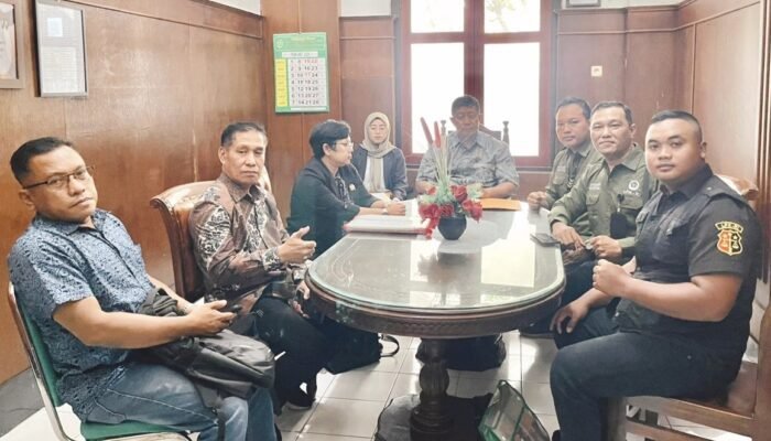 OJK Regional Tidak Hadir di Persidangan, Sidang Gugatan LPK RI Lawan Mizuho Finance Ditunda