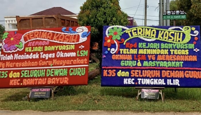 Dukung Tindak Tegas Oknum LSM, Kejari Banyuasin Dikirimin 31 Karangan Bunga
