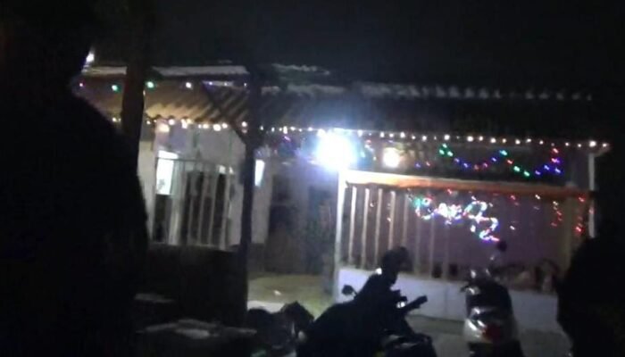 Selama Ramadhan, Warung Pangku Pesisir Suramadu Diduga Sediakan Miras