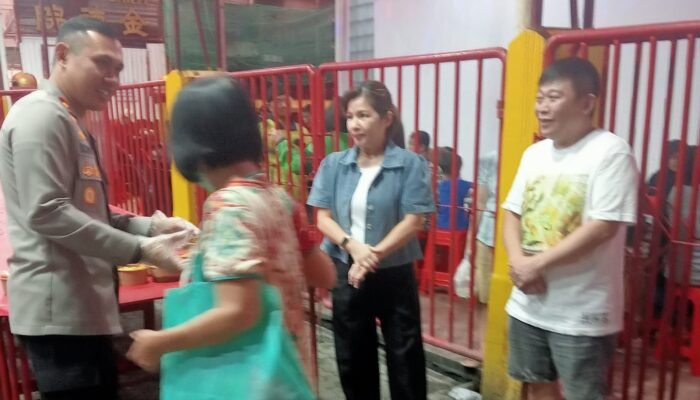 Kapolsek Metro Tamansari dan Wihara Dharma Bhakti Berbagi, Perkuat Toleransi di Glodok