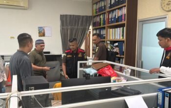 Bidik Dugaan Korupsi Ketidakbenaran Penambangan CV AJI, Kejati Kaltim Geledah Kantor ESDM