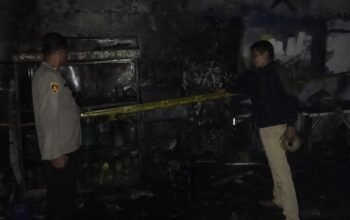 Diduga Konsleting Listrik, Pabrik Master Karoseri Pakal Kebakaran